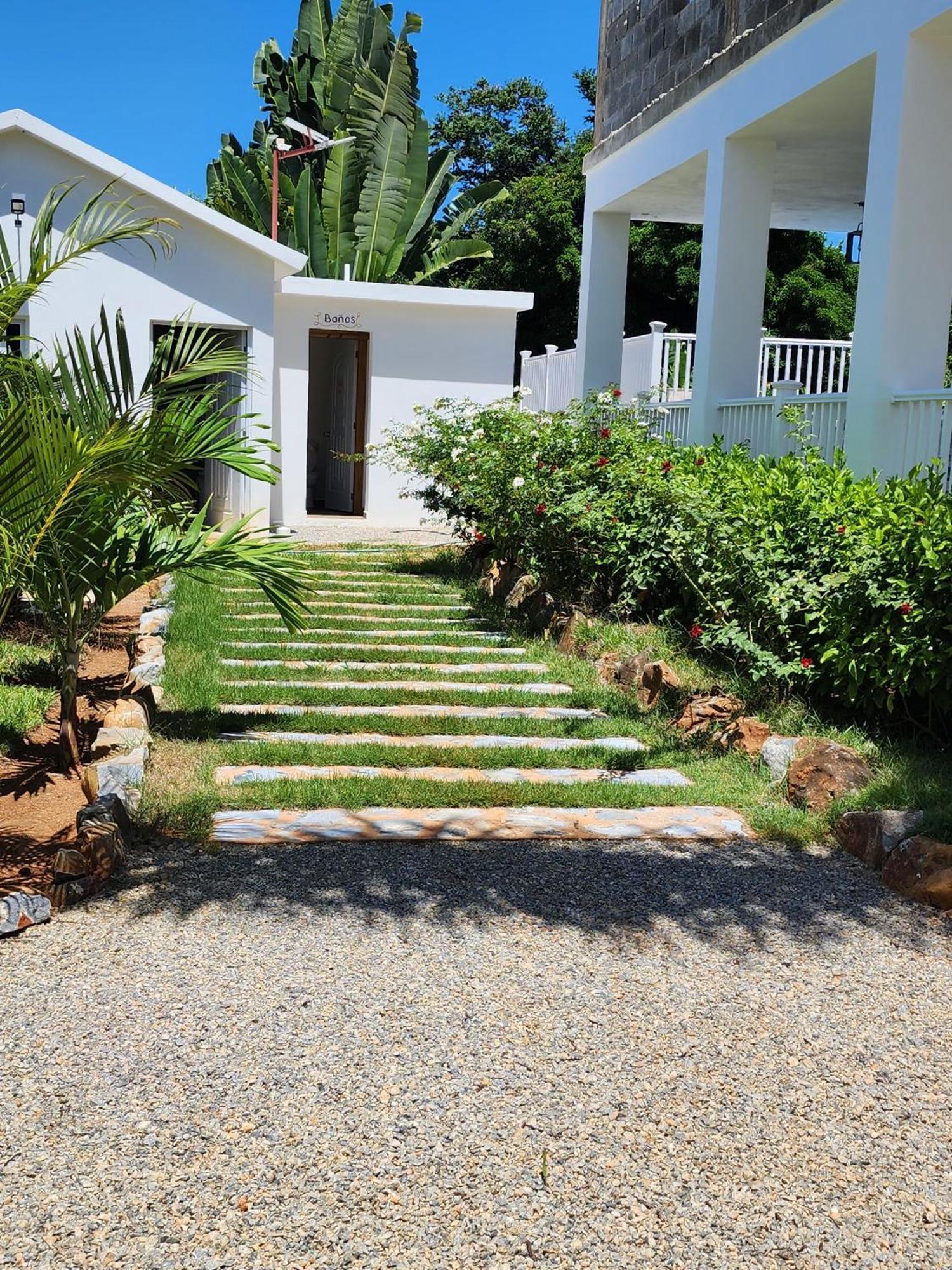 Bella Villa Room With Large Pool And Close To Beach لاس غاليراس المظهر الخارجي الصورة