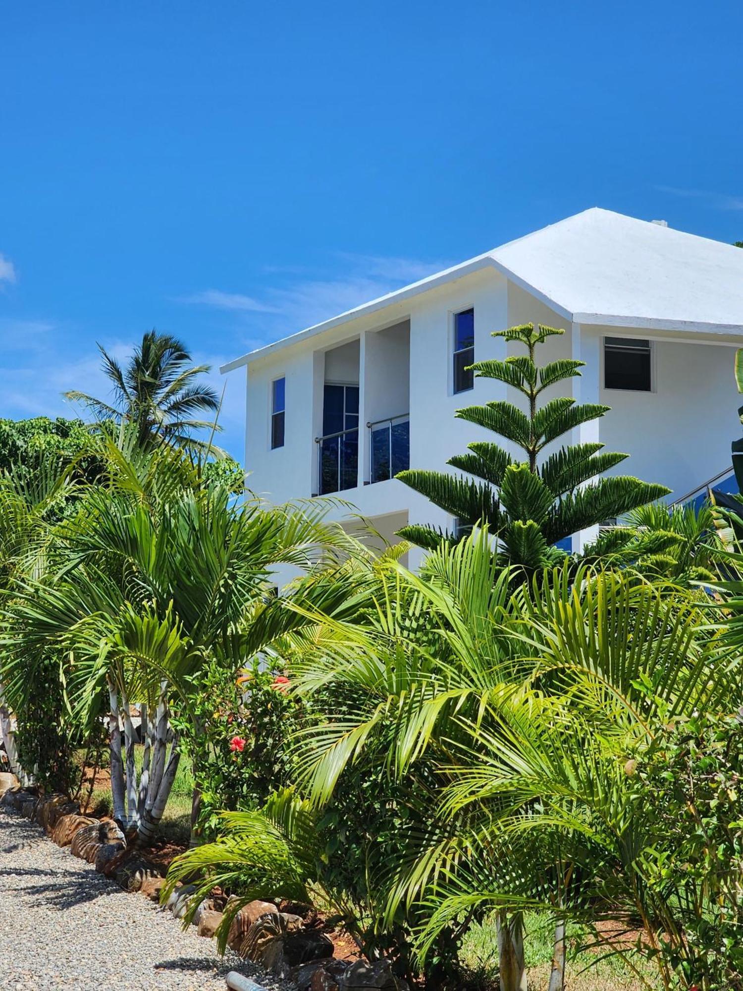 Bella Villa Room With Large Pool And Close To Beach لاس غاليراس المظهر الخارجي الصورة