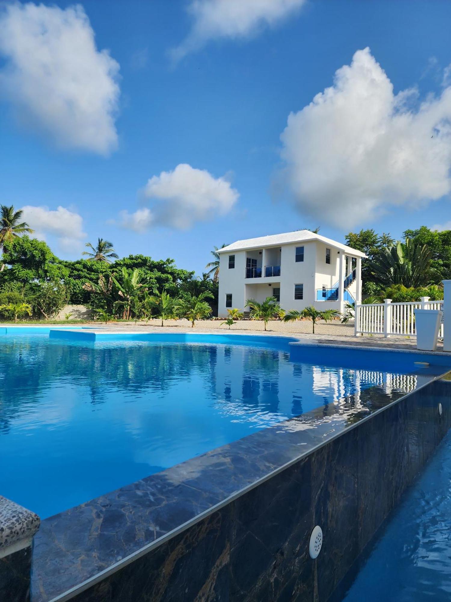 Bella Villa Room With Large Pool And Close To Beach لاس غاليراس المظهر الخارجي الصورة