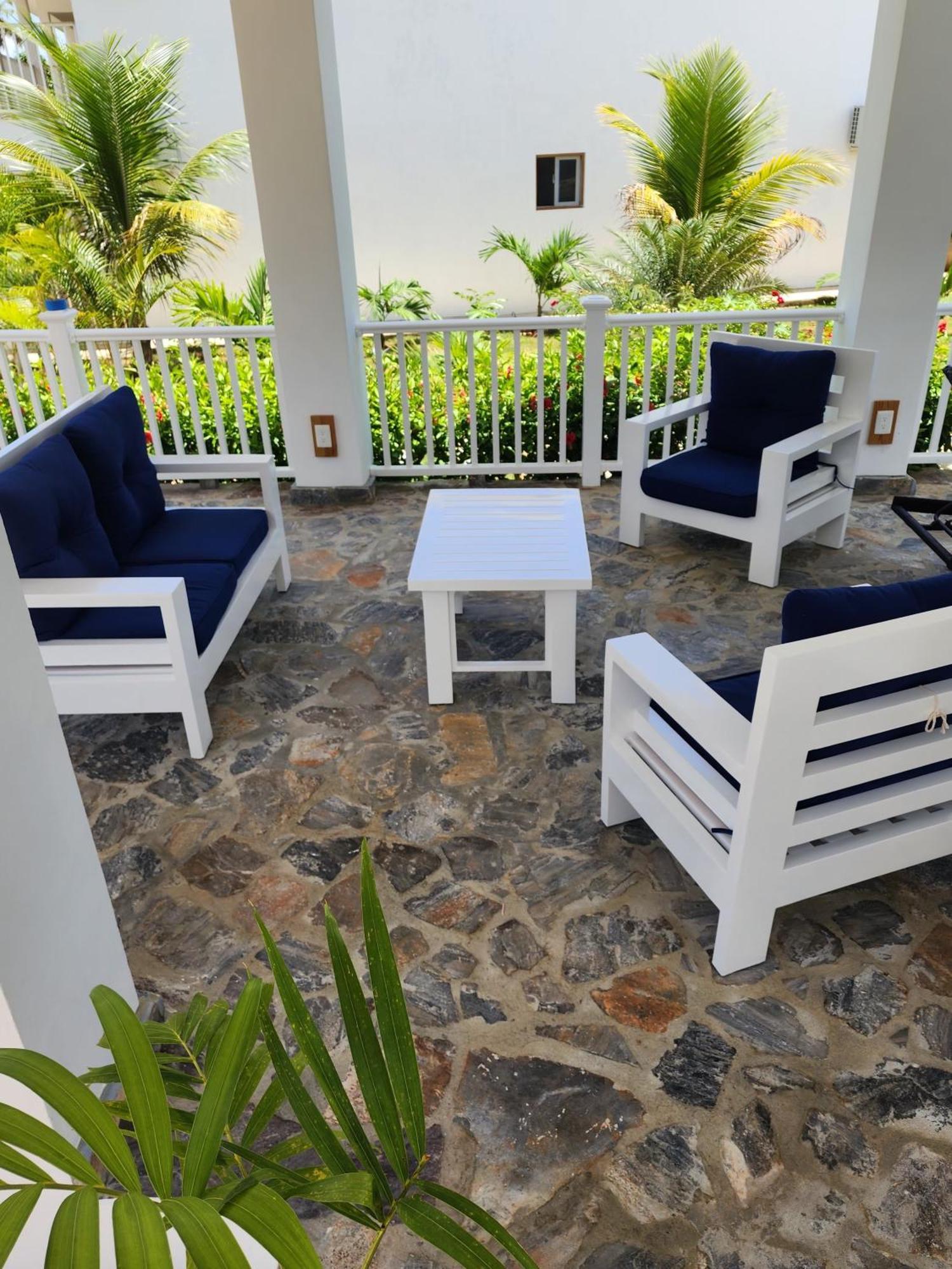 Bella Villa Room With Large Pool And Close To Beach لاس غاليراس المظهر الخارجي الصورة