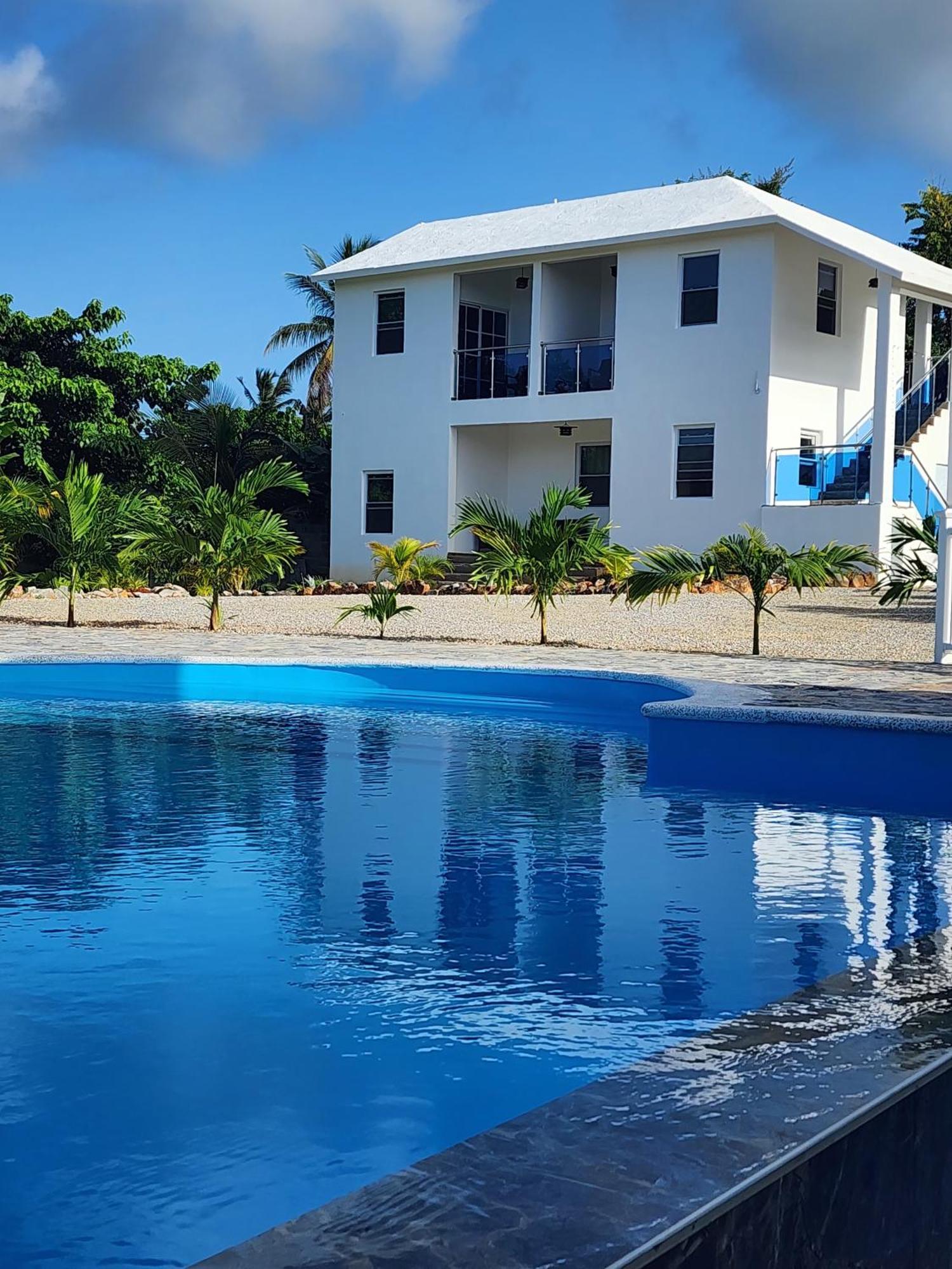 Bella Villa Room With Large Pool And Close To Beach لاس غاليراس المظهر الخارجي الصورة